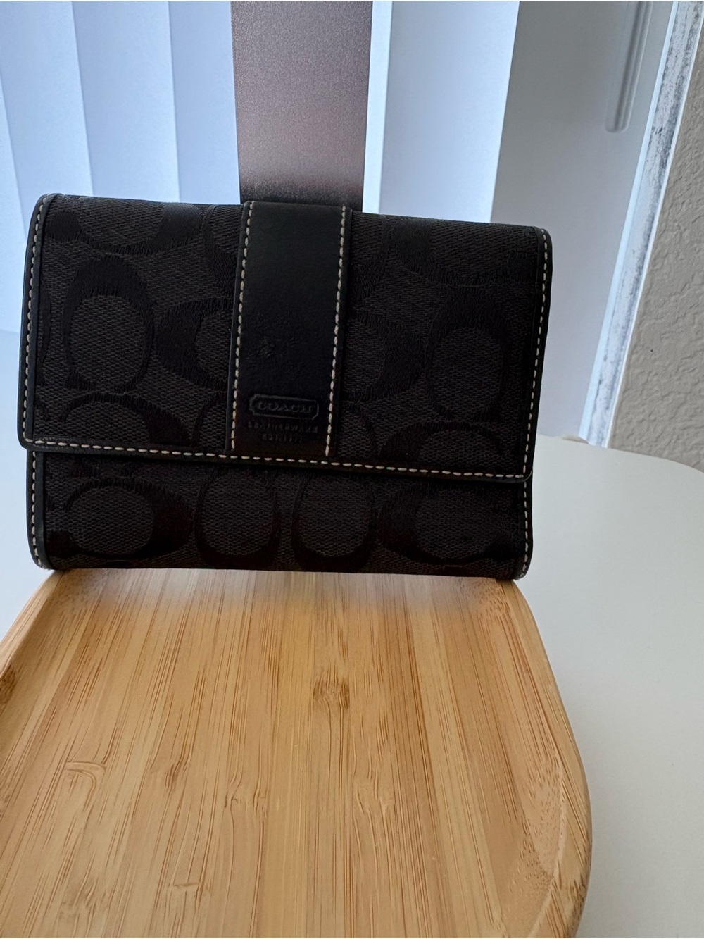 Coach Black Signature Trifold Wallet with Contrasting Stitching